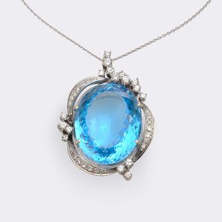  - Colorful topaz brilliant pendant on chain