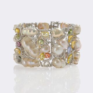  - Exceptional pearl bracelet with multi-colored sapphires and brilliant-cut diamonds