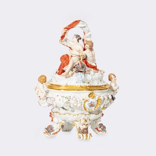 Johann Joachim Kaendler - Magnificent lidded tureen from the swan service with Acis and Galatea