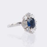 Sapphire ring with diamonds - image 2