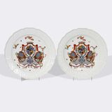 Pair of plates from the dinner service for Field Marshal Burchard Christoph von Münnich - image 1