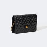 Classic Flap Bag Medium - image 3
