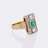 Art Deco Emerald Diamond Ring - image 2