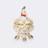 Magnificent lidded tureen from the swan service with nymph - image 4