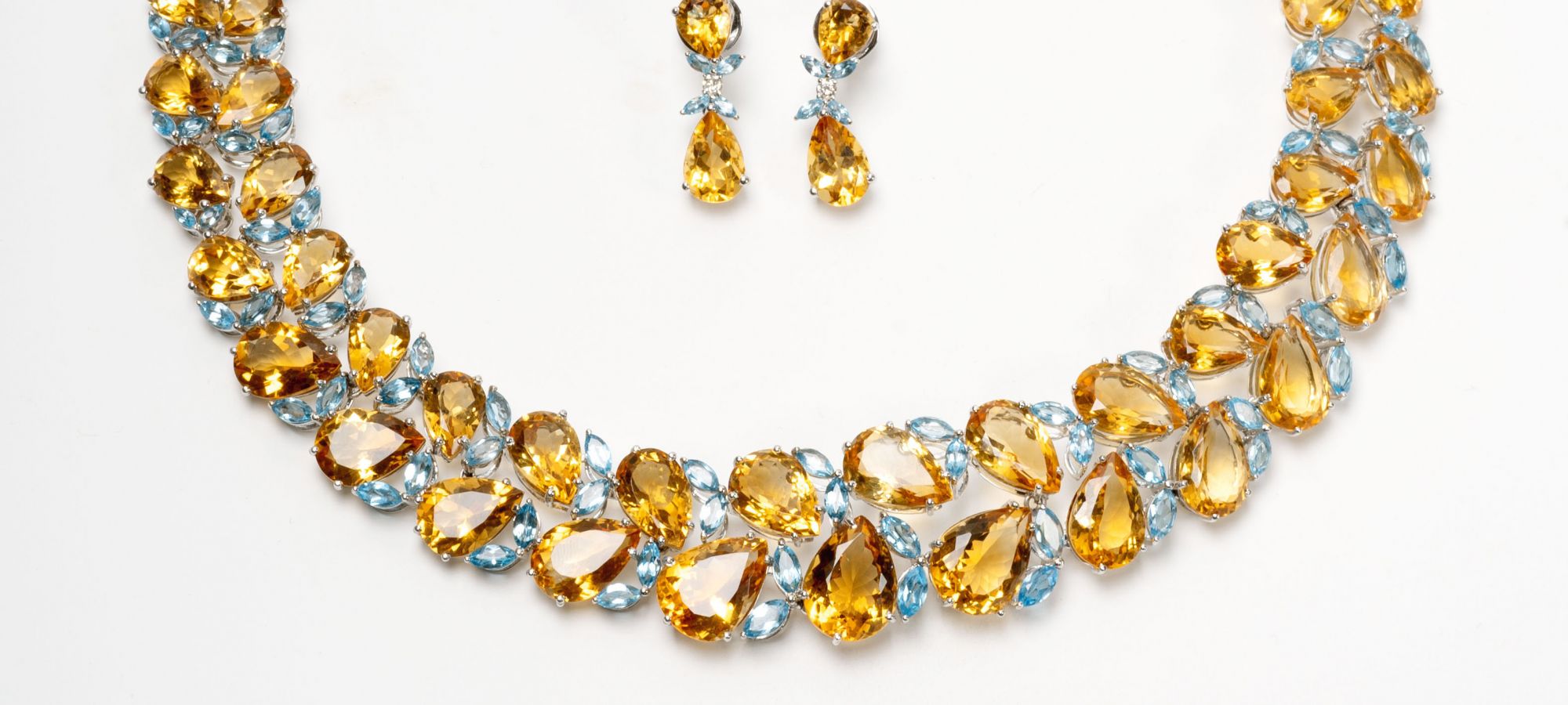 A spectacular Colour Gemstone Necklace with earrings 'Soleil et mer'