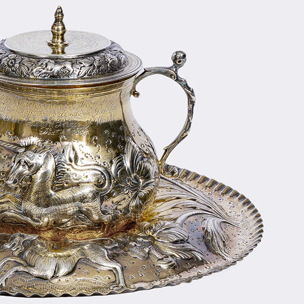 Kunstgewerbe und Antiquitäten