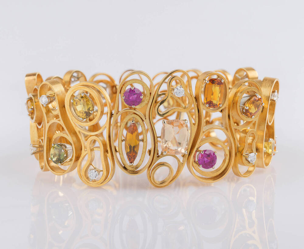 Seltenes Vintage Goldarmband mit mehrfarbigen Saphiren